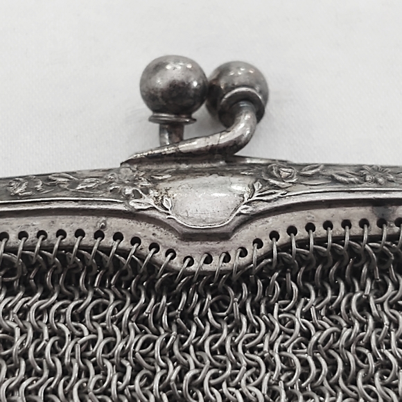 Antique Whiting and Davis Silver Mesh Chainmail Purse - Picture 4 of 7